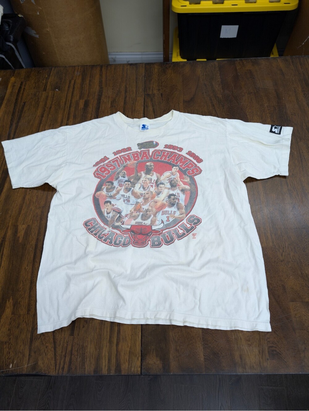 Vintage Chicago Bulls T-Shirt Starter 1997 NBA Champs XL